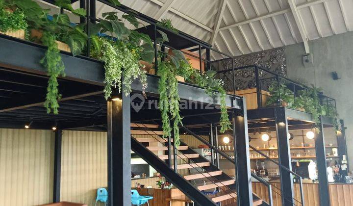 Cafe, Art Gallery Aktif Dan Villa di Sayap Dago Atas 1