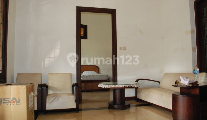 Rumah di Daerah Sayap Riau, Bandung Wetan 2