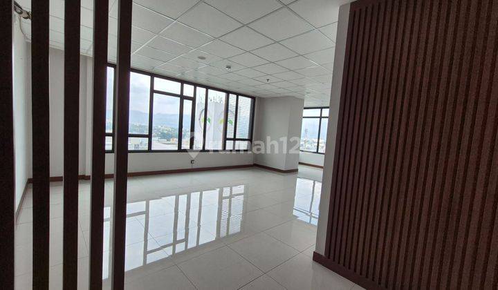 Apartemen HQuarters Asia Afrika Type Sudut City View 2