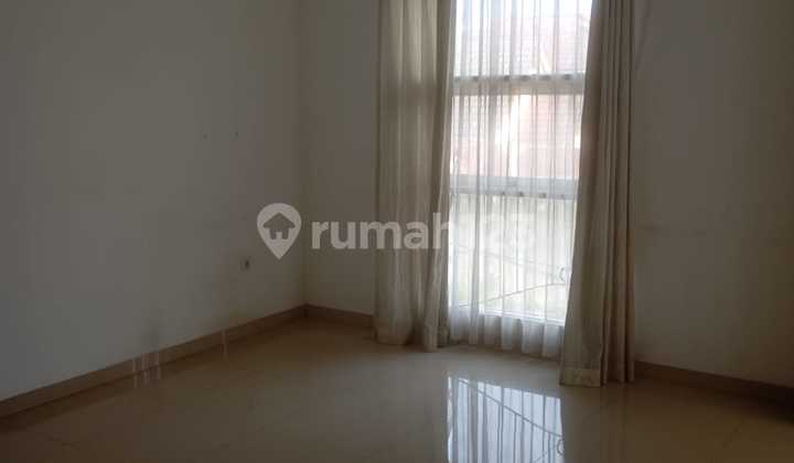 Rumah 2 Lantai di Mekar Wangi 2
