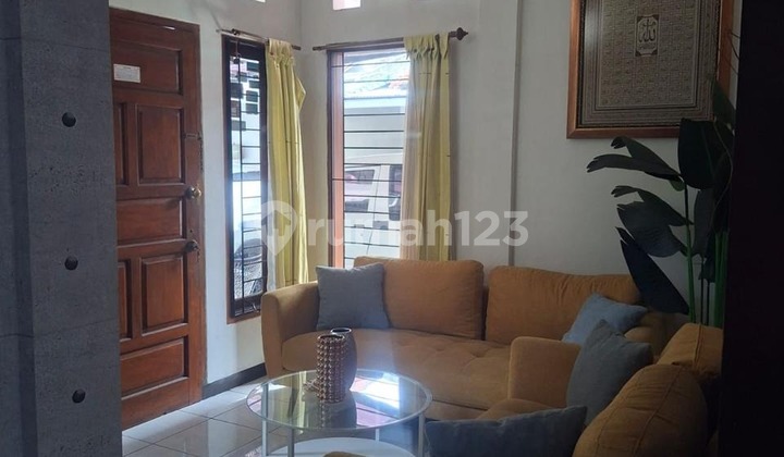 Rumah 2 Lantai di Komplek Kurdi