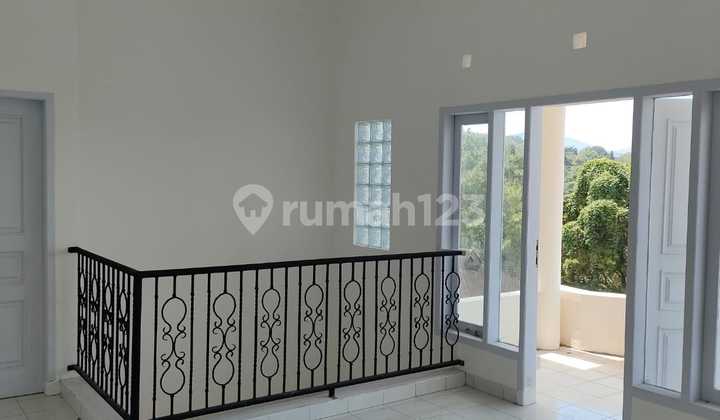 House With City View in Bukit Idaman Complex, Cipaku 2