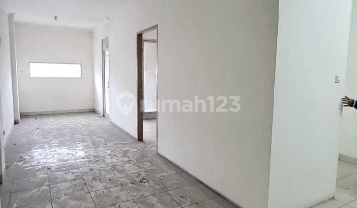 Strategic 3-Story Shop House on Padalarang Main Road 2