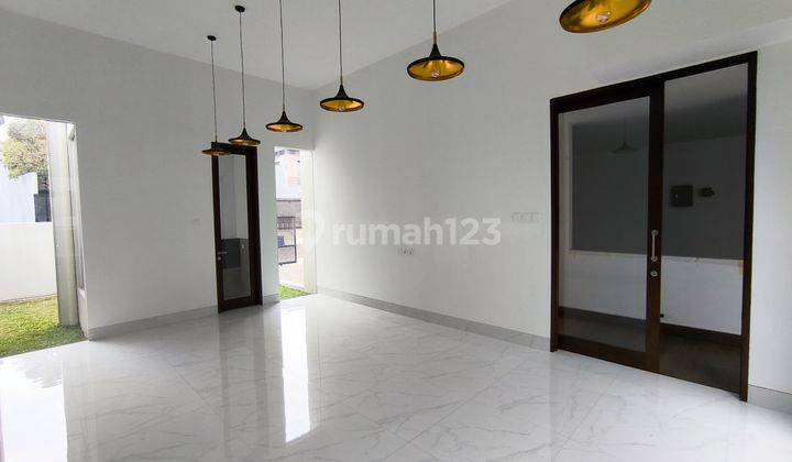 Rumah Baru Modern Lux di Setiabudi Regency 2