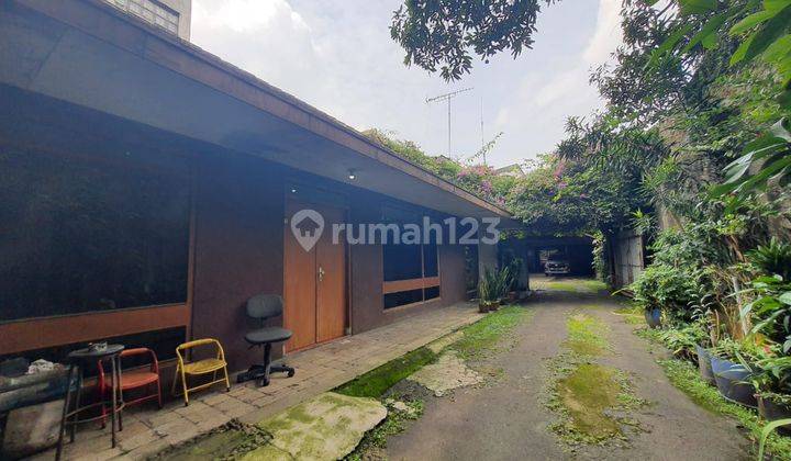 Rumah Dan Gudang di Cihampelas Mainroad, Bandung 1