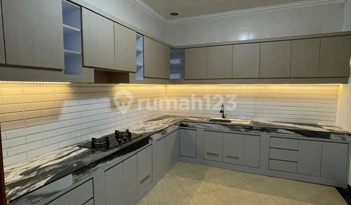 2-Story House in Setiabudi Regency Unfurnished 2
