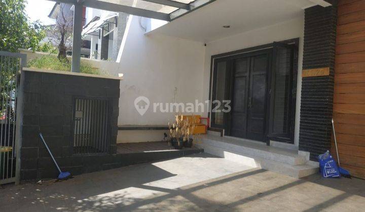 DiJjual Rumah 2lt daerah Permata Buana Jakarta Barat 1