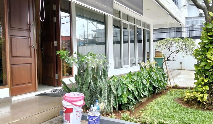 For Rent: 3-Story Shop House in Kemanggisan, West Jakarta For Rent: 3-Story Shop House in Kemanggisan, West Jakarta
