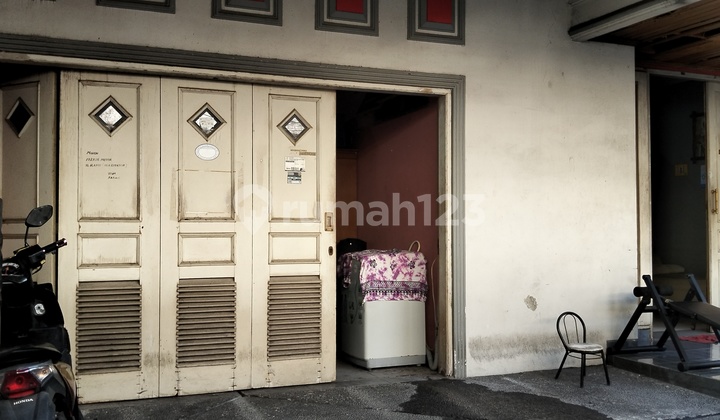 Di Jual Rumah' Tinggal 2 Lt + Kosan Daerah Kemanggisan 2