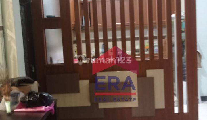 ruang keluarga rumah dua lantai di bali