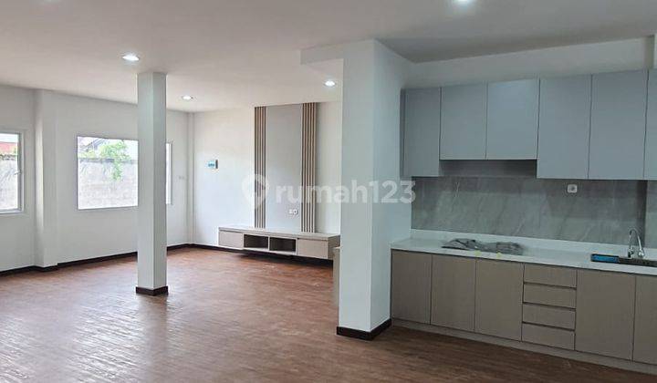 Rumah 2 Lantai Full Furnished di Pontianak Kota  2