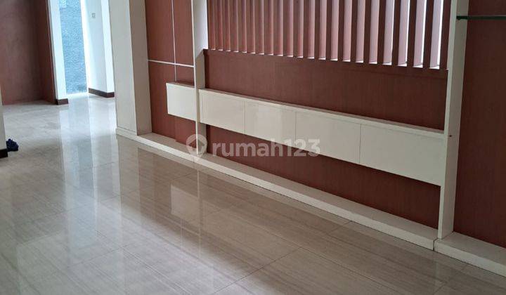 Rumah Lux Di Kompleks Eksklusif Singgasana Pradana 2