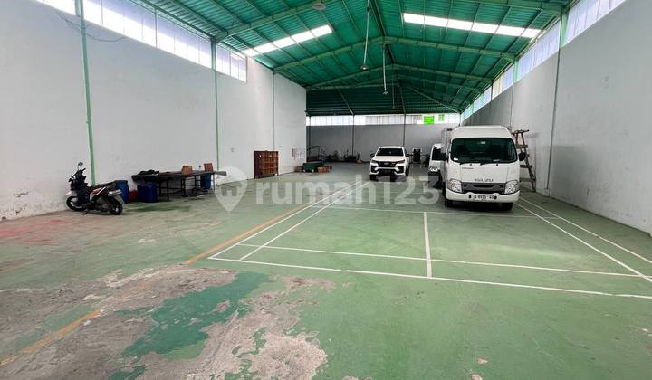 Pabrik Embroidery Berikut dengan Mesinnya