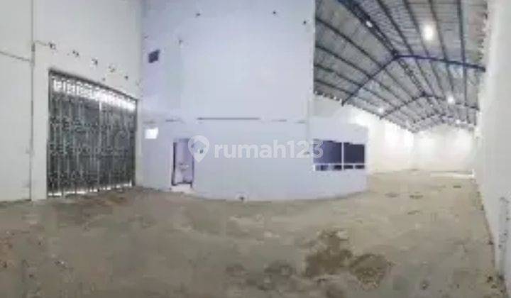 Gudang di tengah kota Madiun, jl. Raya solo jiwan 6