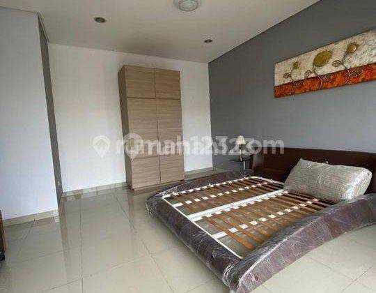 Rumah Green Lake City, Amerika Latin 10x18, Semi Furnish, Nego 15