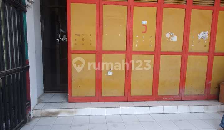 Ready-to-Use 2-Story Shophouse in Central Cirebon City 2