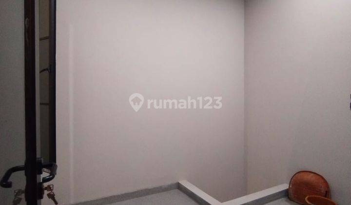 Rumah Klasic Mewah 2 Lantai di Ragunan Jakarta Selatan 4
