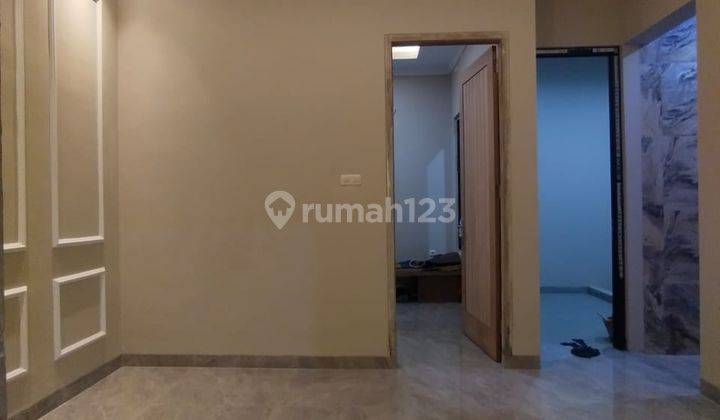 Rumah Klasic Mewah 2 Lantai di Ragunan Jakarta Selatan 9