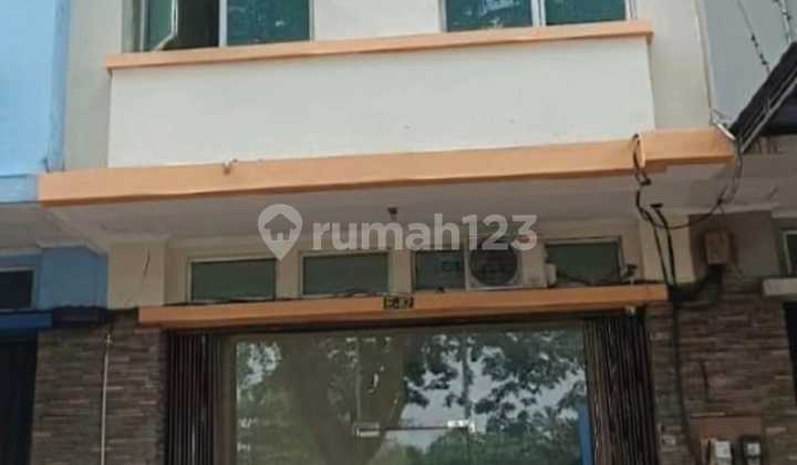 Disewa Ruko Di Boulevard Pinggir Jalan Raya Kondisi Bagus Sekali Di Serpong Bsd Tangerang