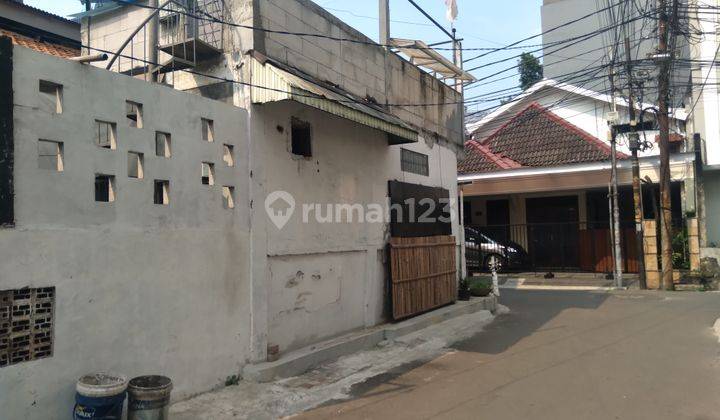 Rumah Tua Di Hook Kawasan Perkantoran dan Kos Di Setiabudi 5