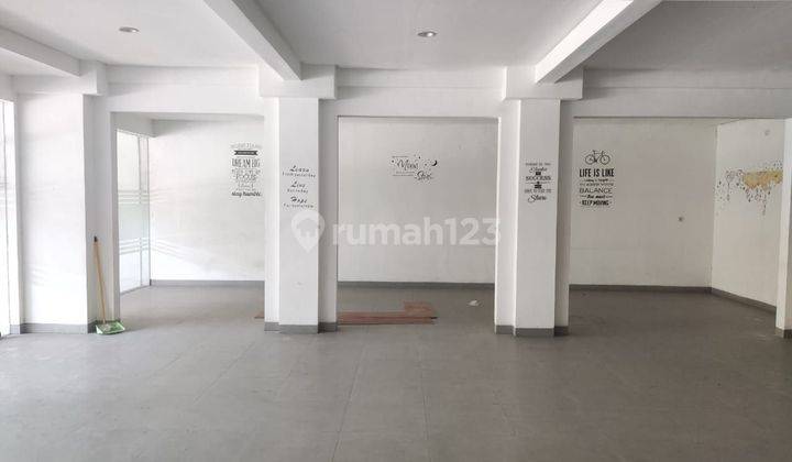 Disewakan ruang usaha di kota Surabaya  2