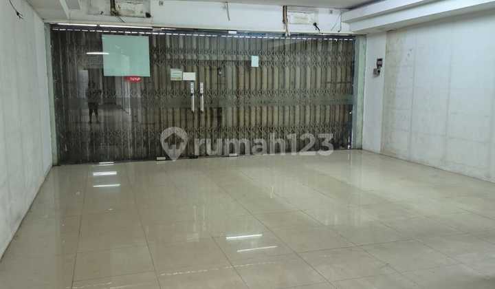 For Rent: Shop House in the Center of Sidoarjo City 2
