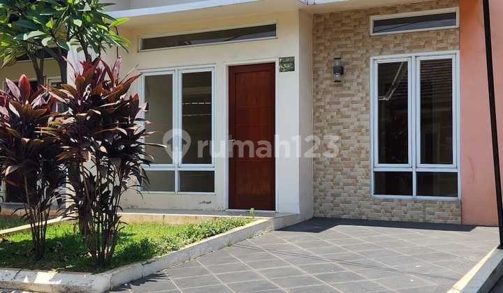 Rumah Siap Huni Dekat Pintu Tol Cimanggis. bisa KPR