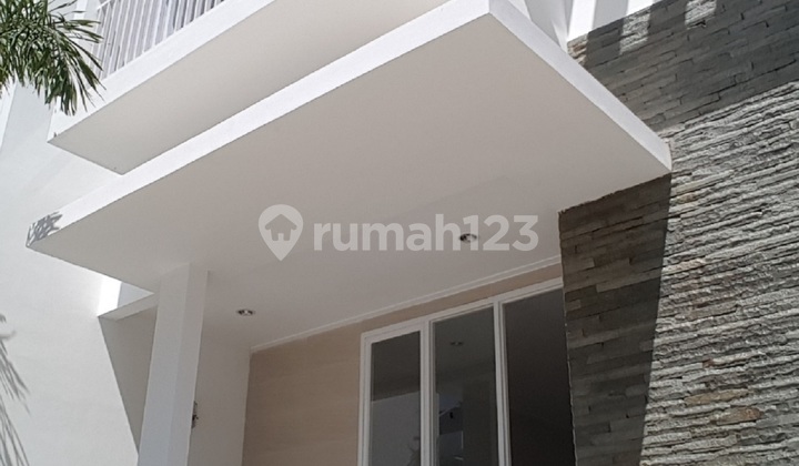Rumah 2 Lantai Termurah Dekat Bintaro dan Bsd Serpong. bisa KPR 2