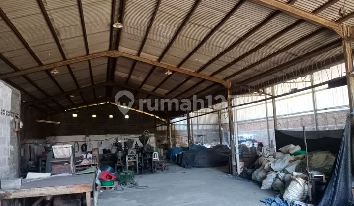 Dijual Gudang hitung Tanah aja di Jalan Raya Tandes SHM Surabaya Barat