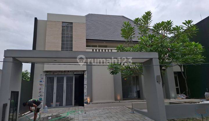 Rumah Graha Family With Pool Dengan Furnish Mewah Surbaya Barattt 1