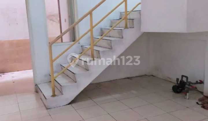 For Sale Strategic Shop House in Busy Area, SHM, Raya Darmo Indah Barat... 1