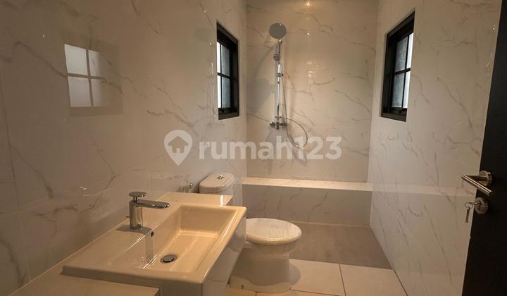 Rumah Californian Style Terbaru By Dian Istana With Pool + Attic. 2