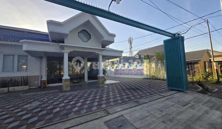 Rare Cheap House Strategic Dukuh Kupang Busy Area West Sby