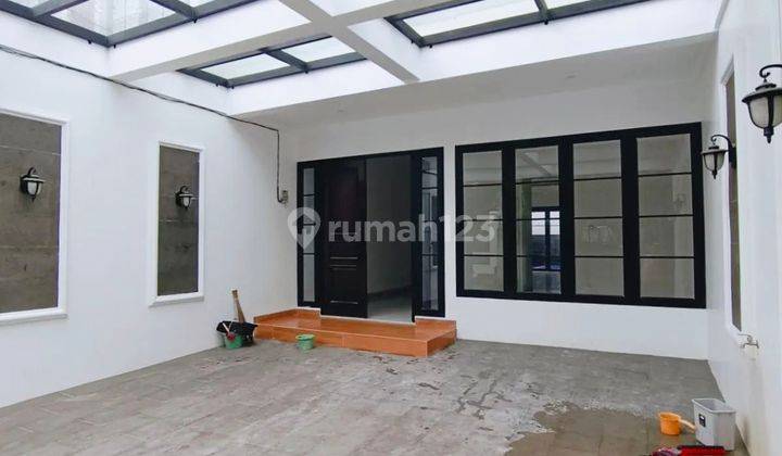 Unit Baru, Mewah + Private Pool. Rumah Veteran, Bintaro Dijual  2