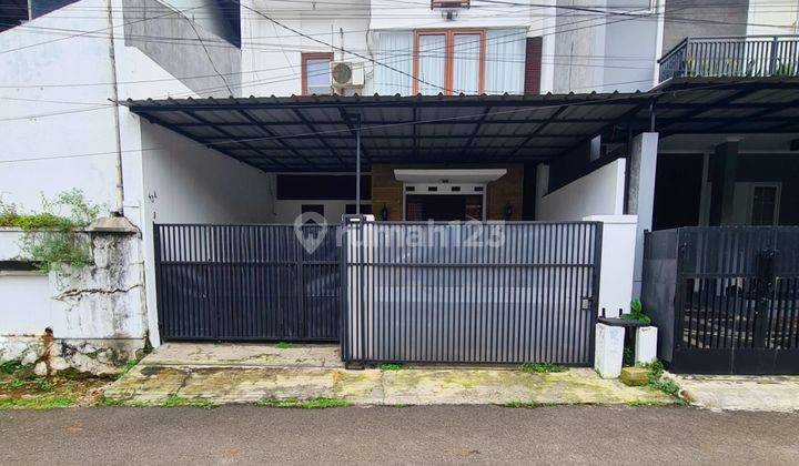 30meter Dari Raya, Jalan Depan Lebar. Rumah Pejaten Dijual. Nego 2