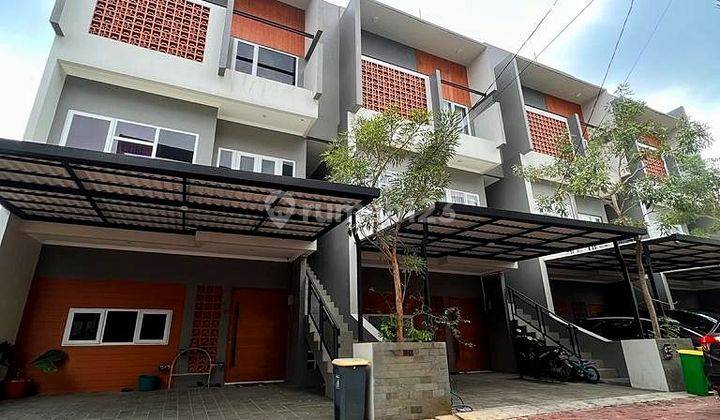 Rumah Jagakarsa Dijual. Ada Private Pool, Akses Jalan Besar. Nego 1