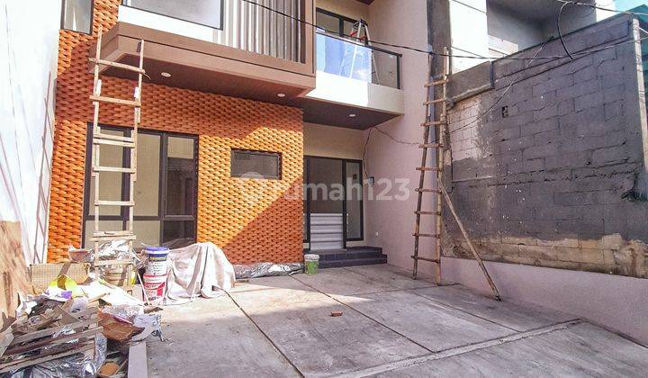 Rumah Kelapa Gading Dijual. Unit Baru, Komplek Jalan 2 Mobil 2