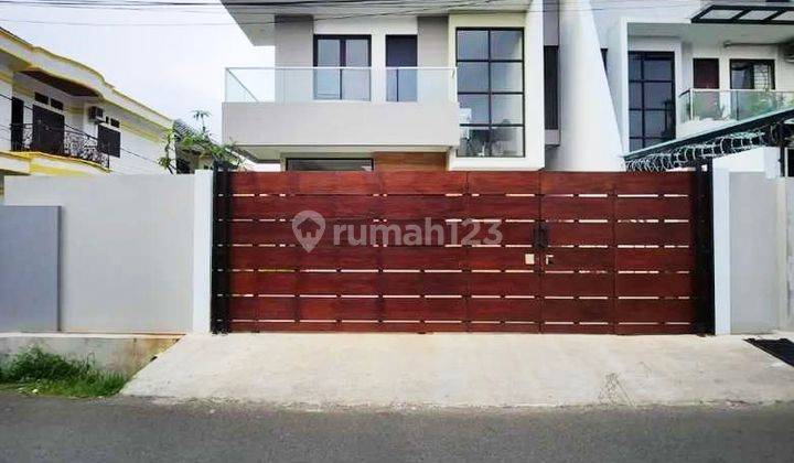 Rumah Duren Sawit Dijual. Strategis Jalan Besar. Unit Baru, Nego 1