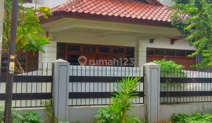 Rumah Dijual Cipete Selatan. Jalan 2 mobil lega. Nego  1