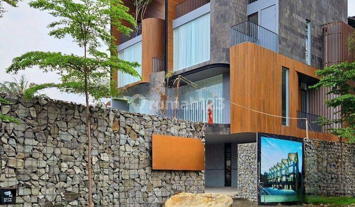 Rumah Kemang Utara. Brand New, Jalan Besar Desain Keren 1