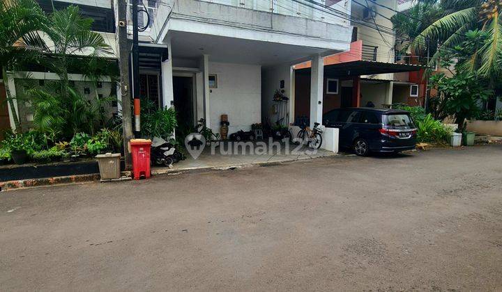 Jalan 3 Mobil, Bebas Banjir. Cluster. Rumah Dijual Pondok Kelapa 1