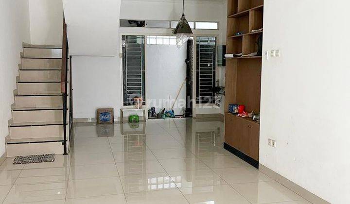 Rumah di Lenteng Agung Jagakarsa Dijual Cepat. Selangkah Ke Stasiun, Nego 2