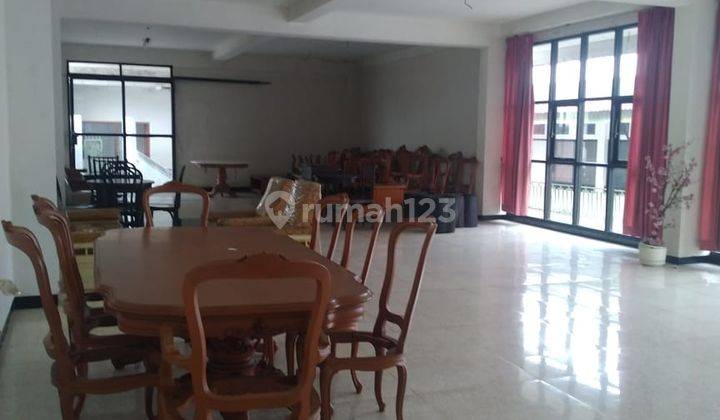 Dijual CEPAT gedung/ruang usaha 2 lantai di radio dalam 4
