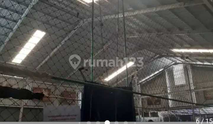 Dijual cepat gedung futsal cocok untuk gudang dan office 5