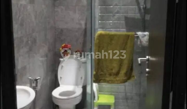 For sale, ready-to-occupy house in Taman Palem.