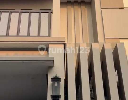Ready-to-Live House for Sale in Karawaci