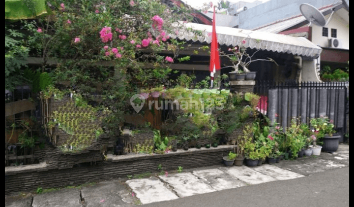 Di Jual Rumah Hitung Tanah di Jalan Ciawi, Kebayoran Baru, Jakarta Selatan 1