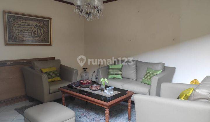 Di Jual Rumah Cantik dan Luas di Jalan Madrasah,Sukabumi Utara, Kebon Jeruk ,Jakarta Barat 2