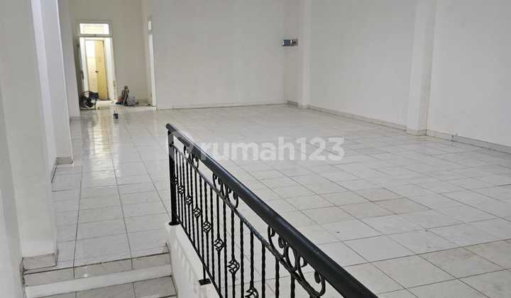 4-Story Shop House, Tomang, West Jakarta 2
