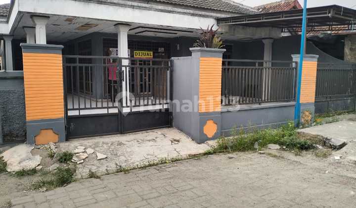 Dijual Cepat Rumah Tua Jl.anamui Suradita Tangerang 2